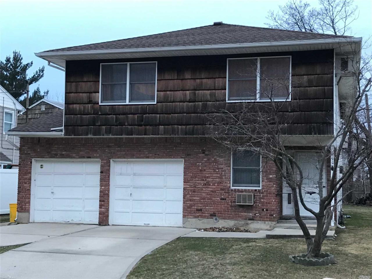 1190 Broadway - Photo 1