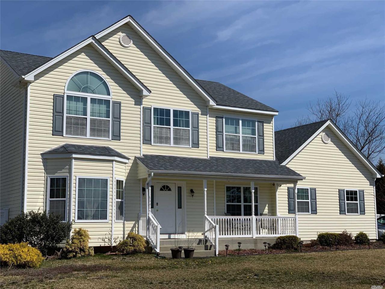 7 Bittersweet Ln - Photo 1