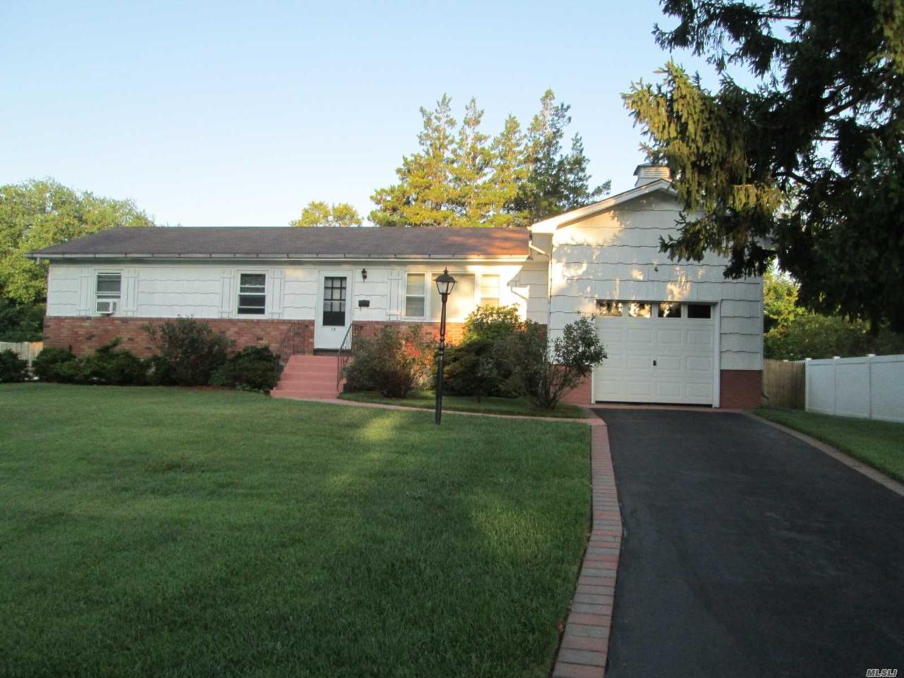 19 Denise Dr - Photo 1