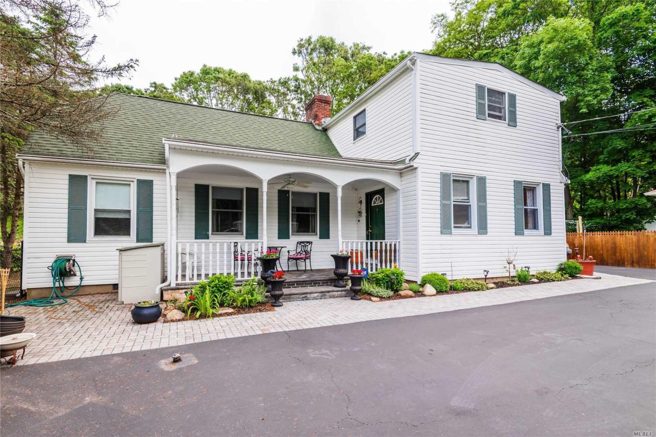 6 Round Swamp Rd - Photo 1