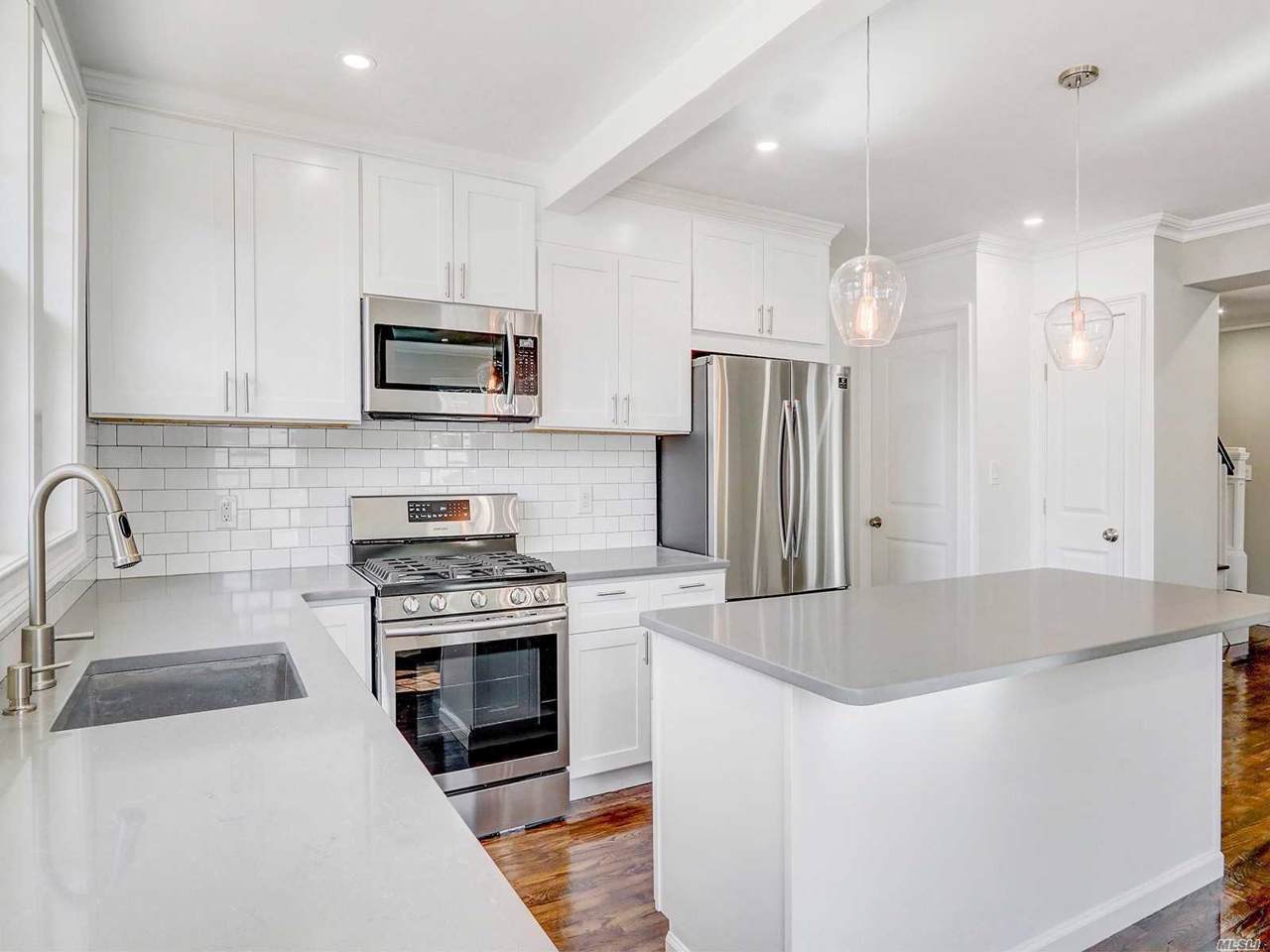 308 Pine Hollow Rd - Photo 1