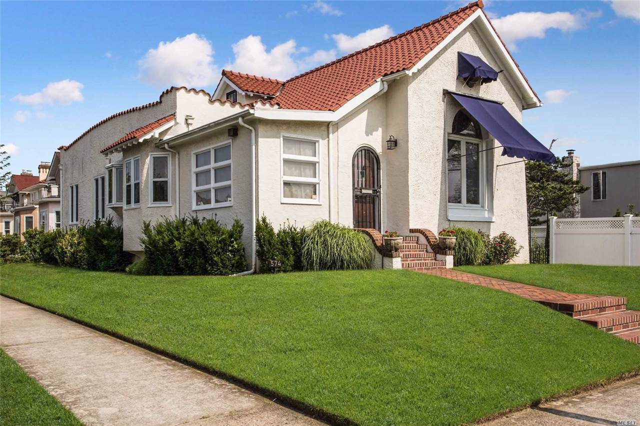 574 Washington Blvd - Photo 1