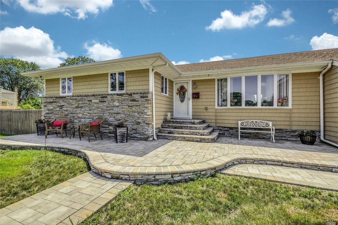 26 Castle Ln - Photo 1