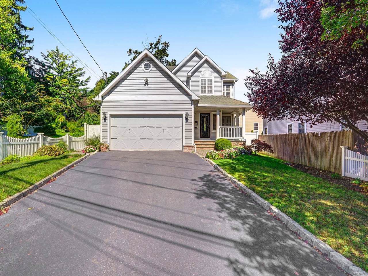 623 Main St - Photo 1