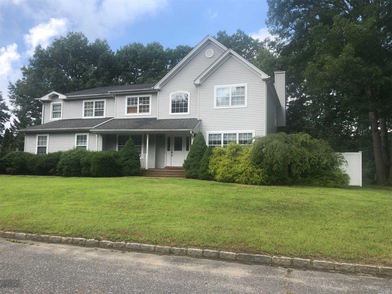 8 Vermont Ave - Photo 1