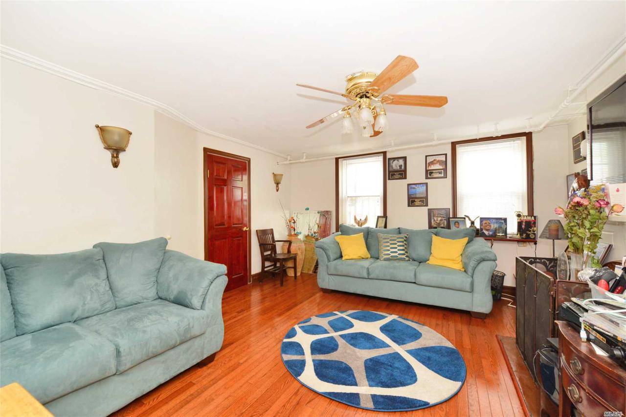 166 Hull St - Photo 1