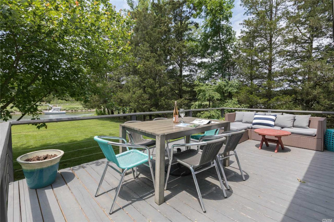 3825 Wickham Ave - Photo 1