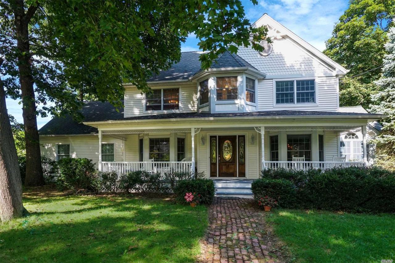 8 Woodhull Pl - Photo 1