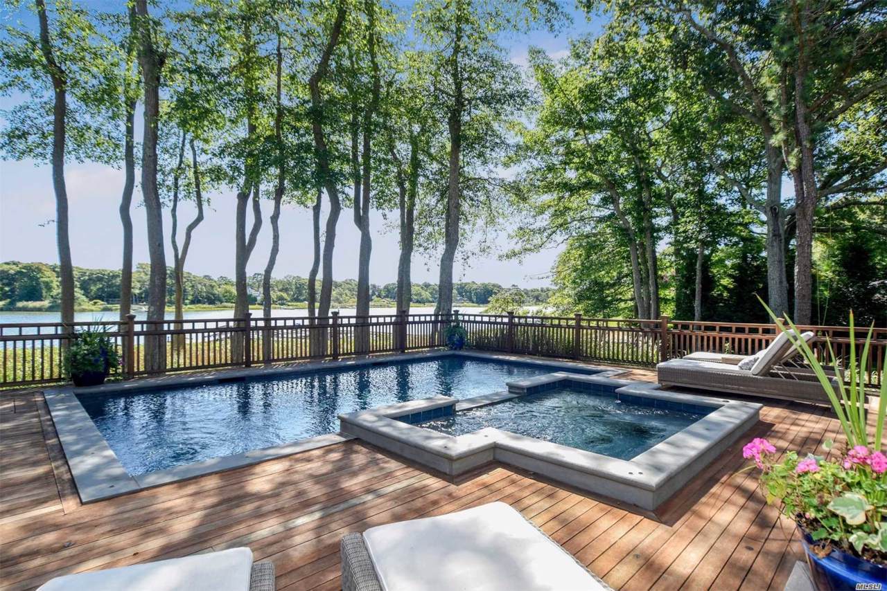 21 Quantuck Bay Ln - Photo 1