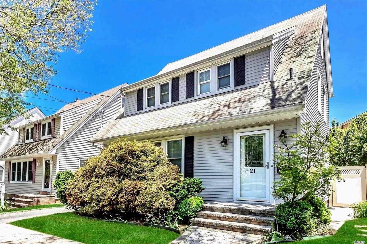 21 Astor Pl - Photo 1