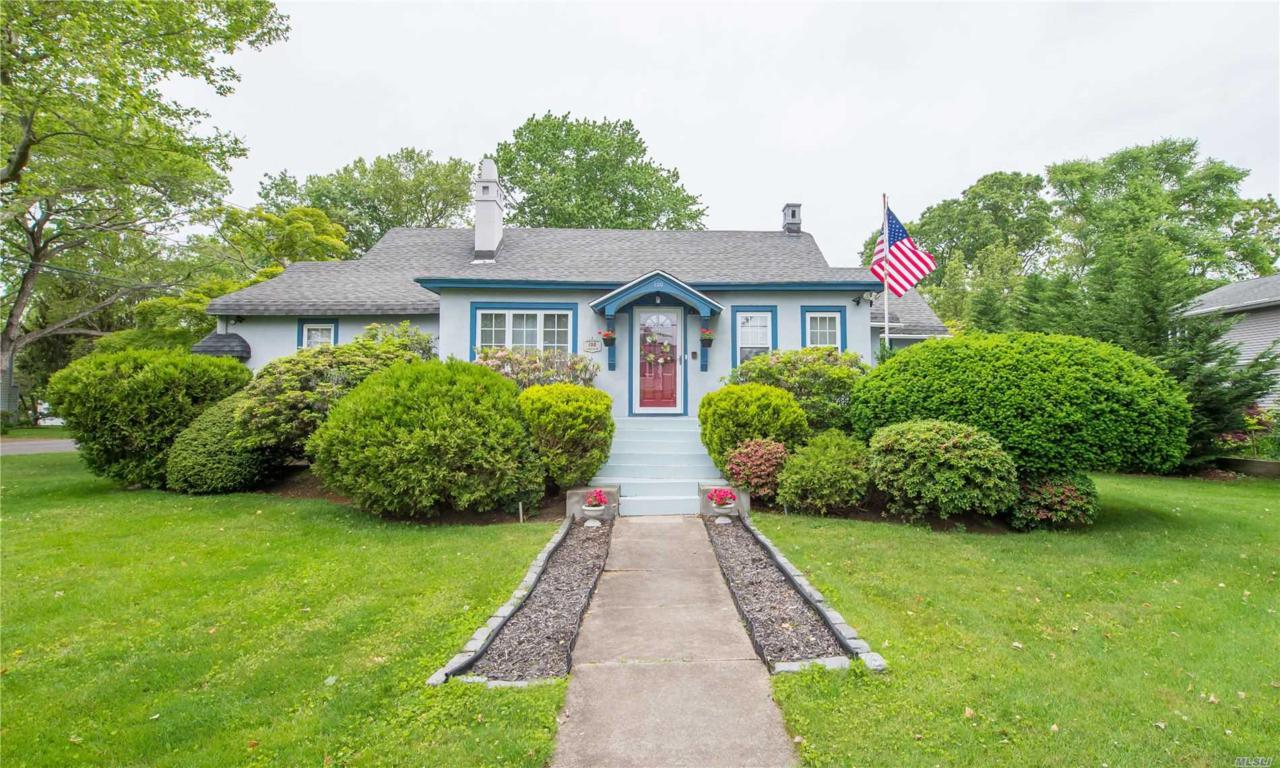 100 Hiawatha Dr - Photo 1