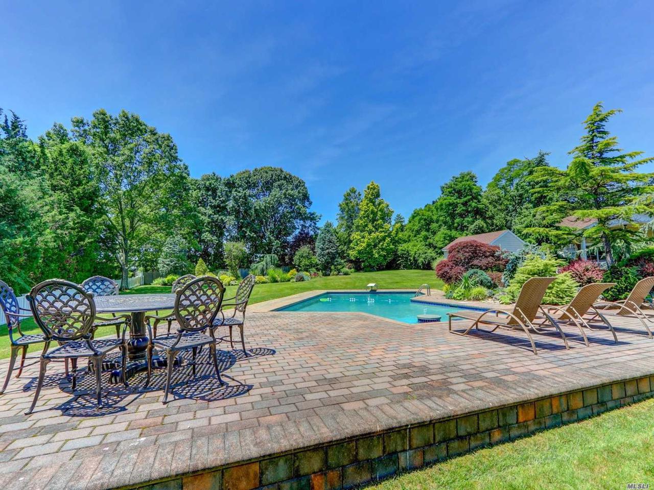 33 Lucille Ln - Photo 1