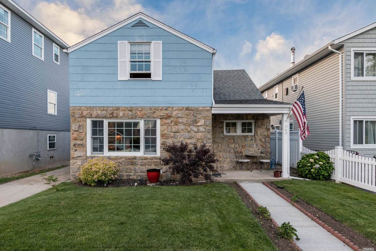 363 Hudson St - Photo 1