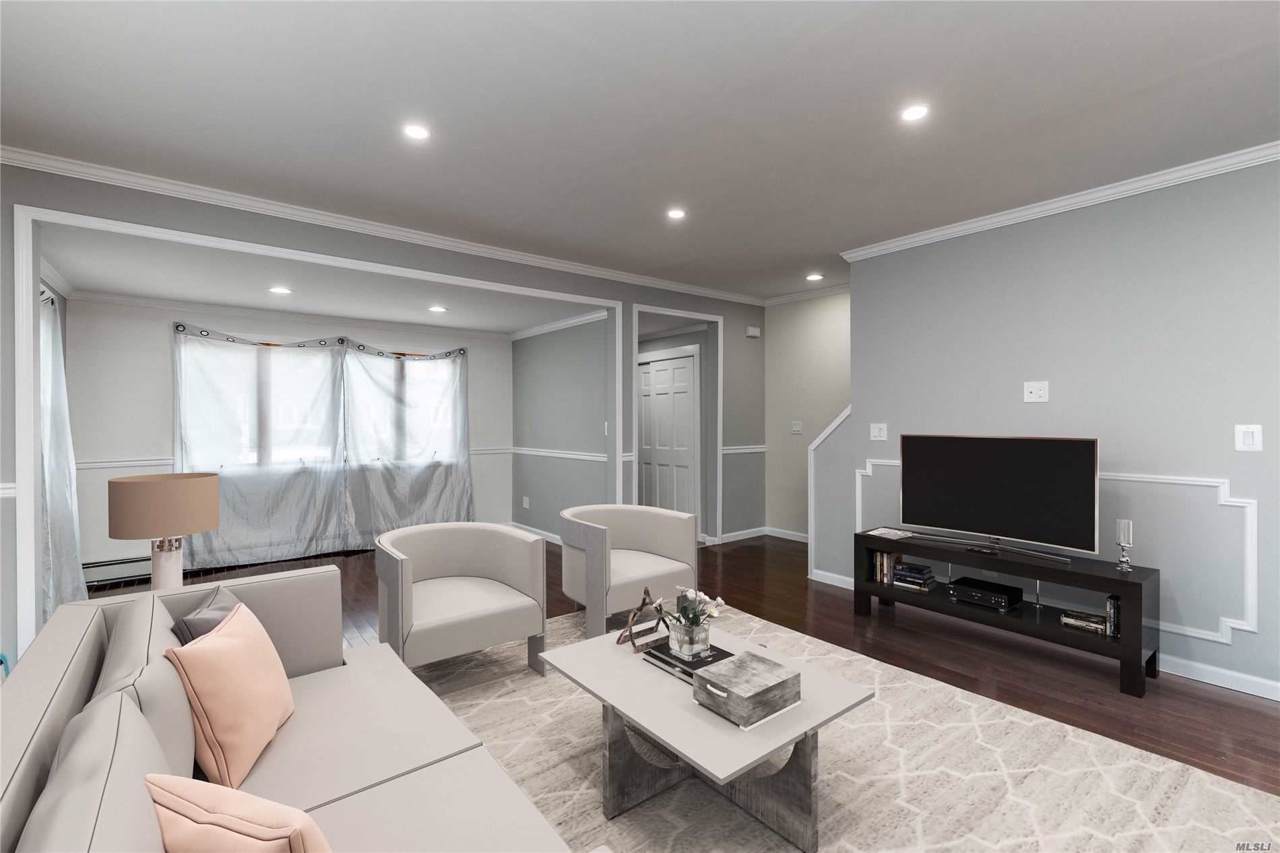 18 Bagley Ave - Photo 1