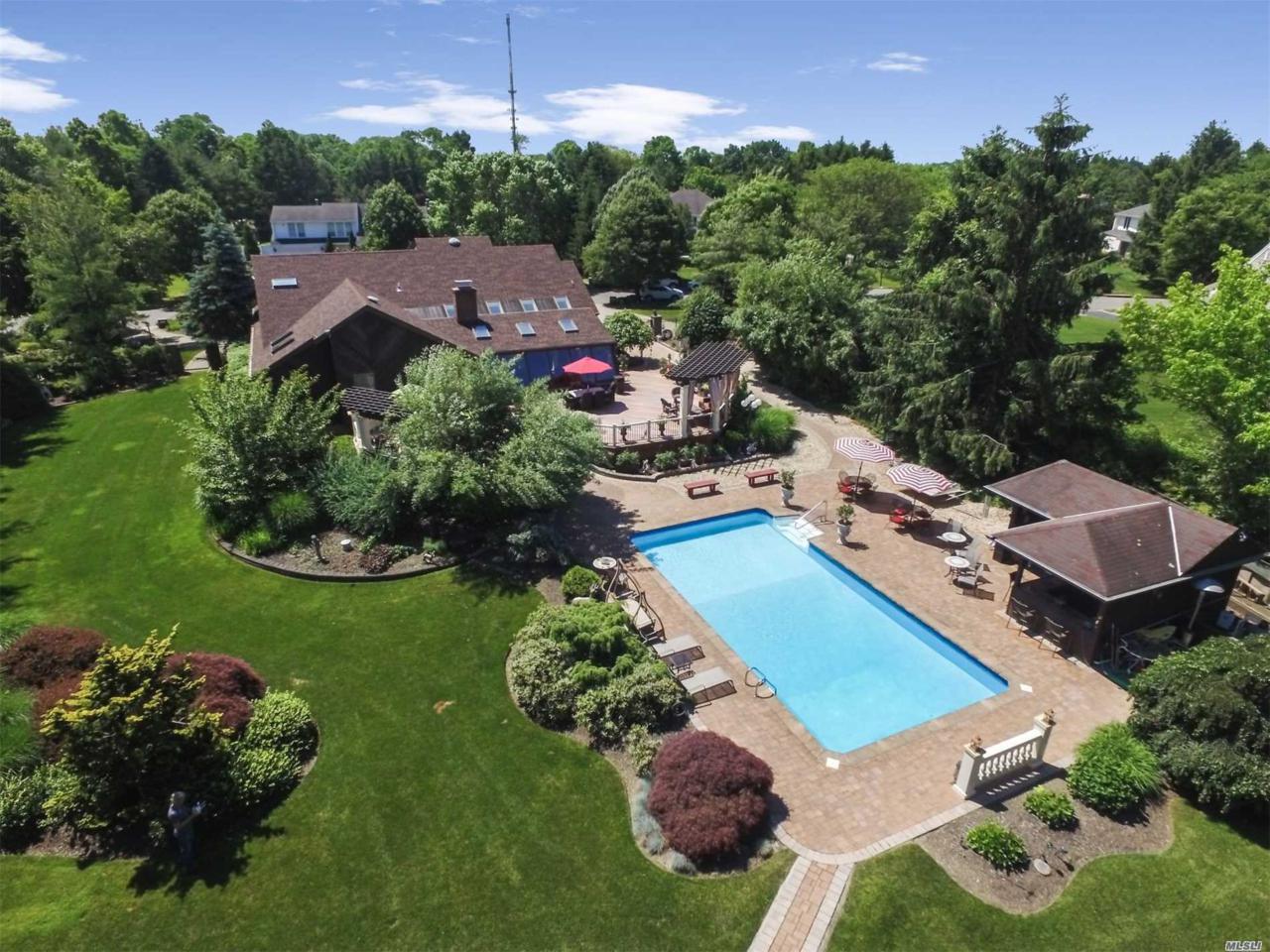 1 Duchess Ct - Photo 1