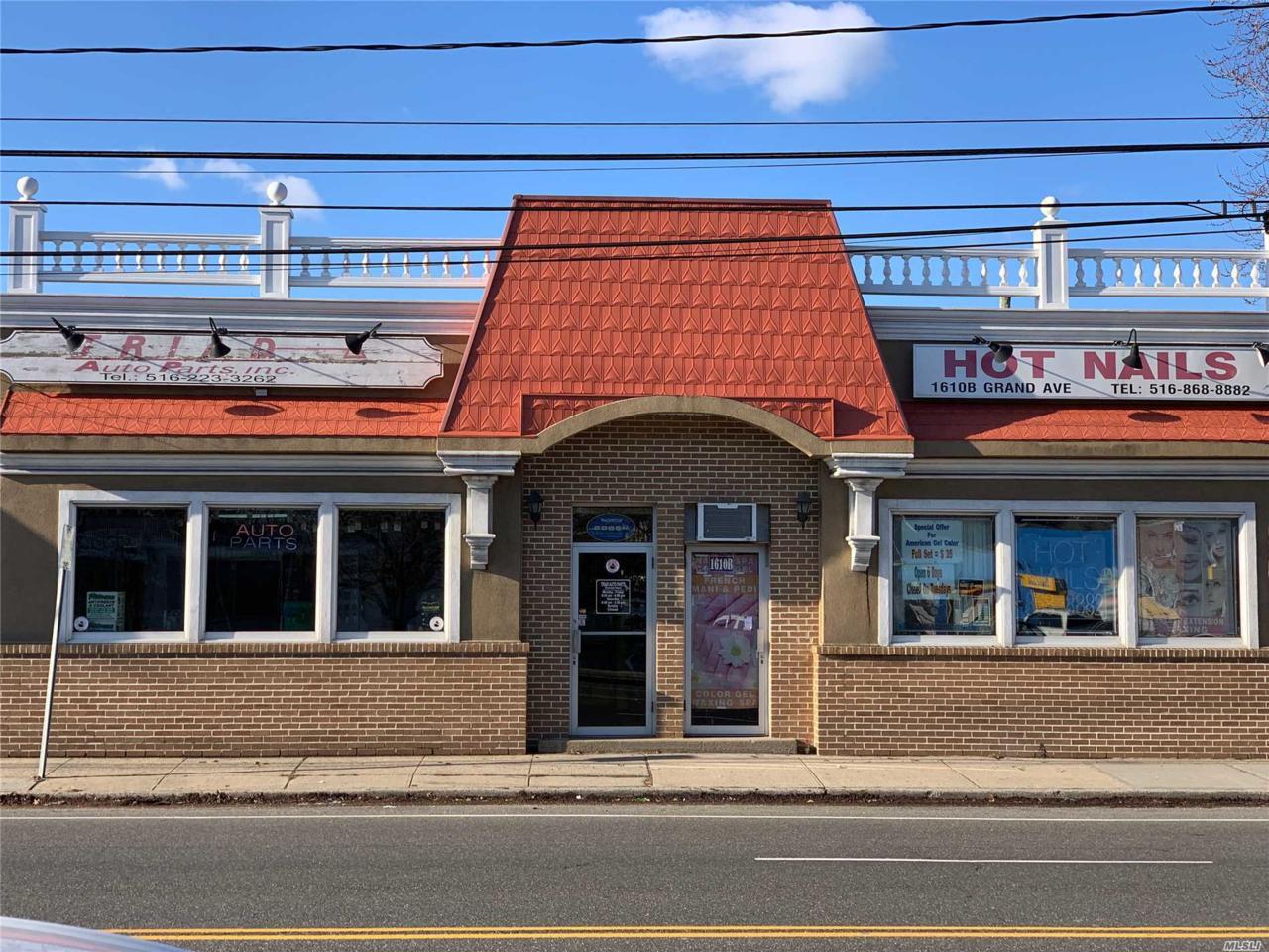 1610 Grand Ave - Photo 1