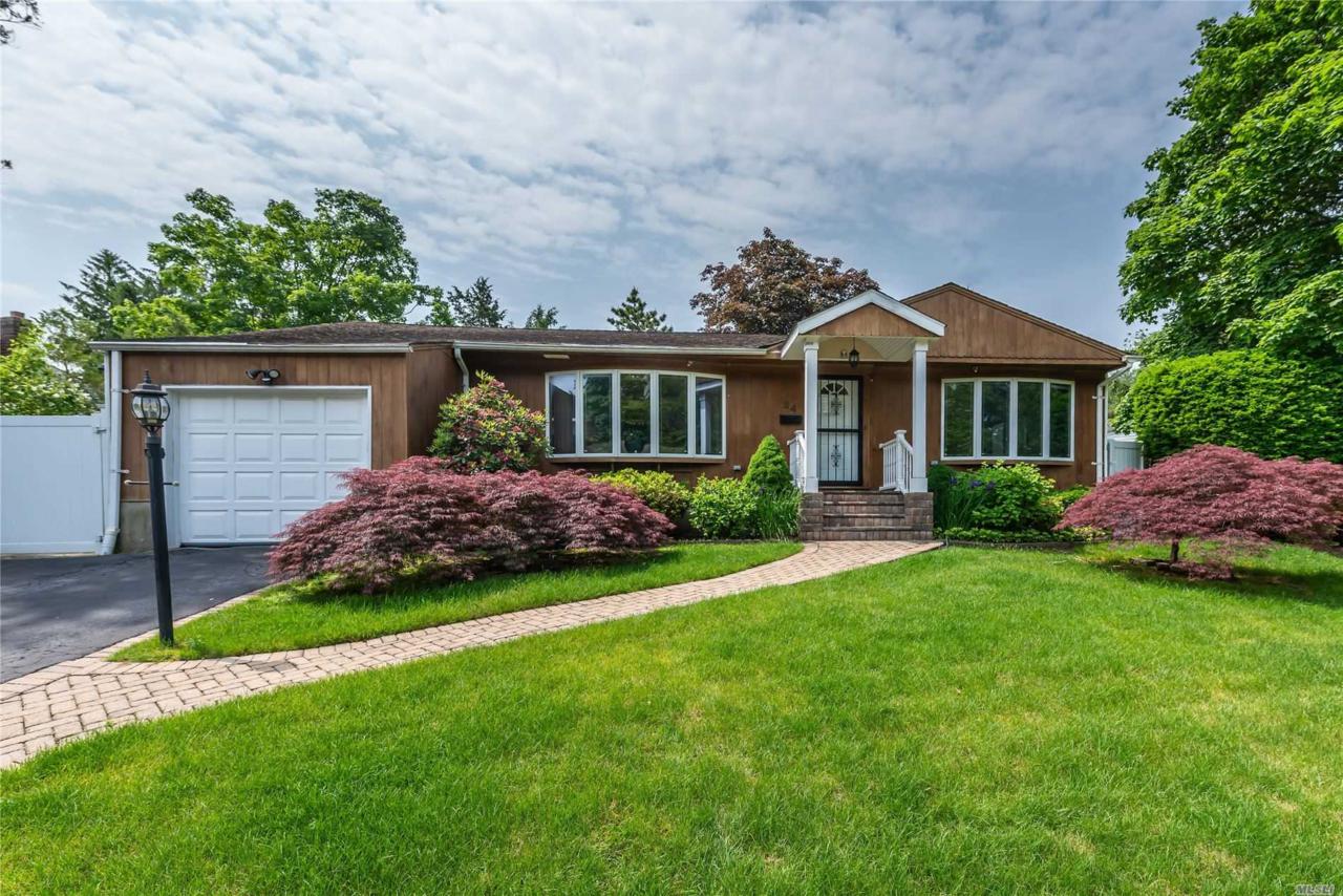 24 Renee Rd - Photo 1