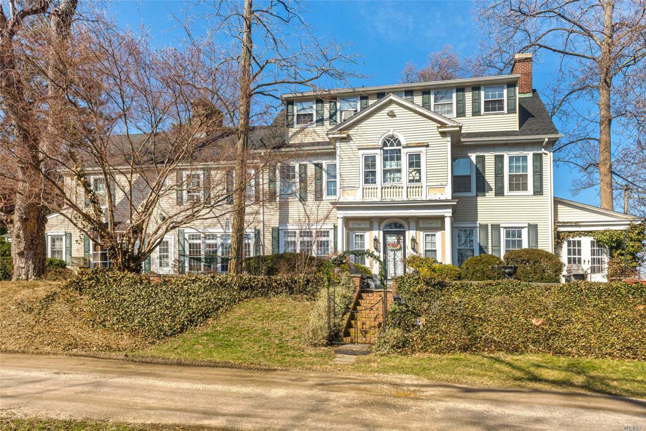 1006 Shore Rd - Photo 1