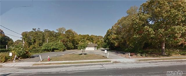 93 Montauk Hwy - Photo 1