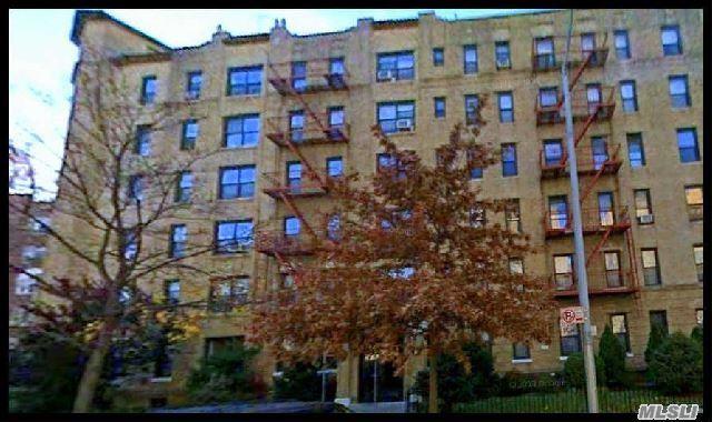 83-74 Talbot Street - Photo 1