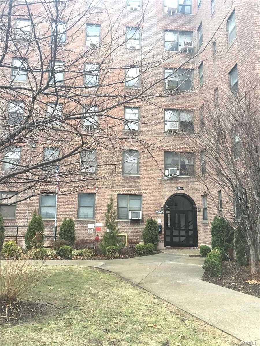 139-15 28 Rd - Photo 1