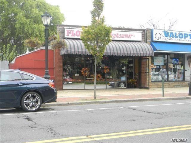220 Hempstead Ave - Photo 1