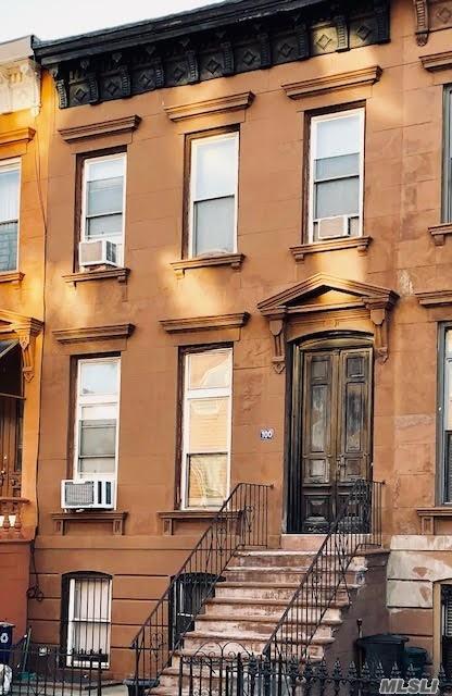 100 Albany Ave - Photo 1