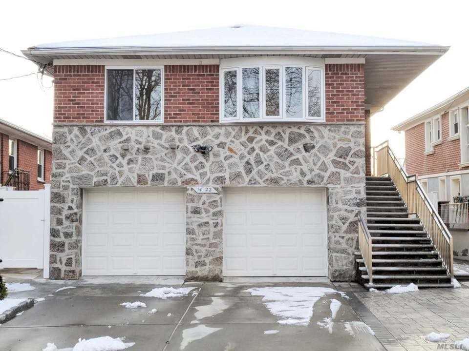1422 143 St - Photo 1