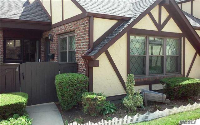 4 Summerfield Ct - Photo 1