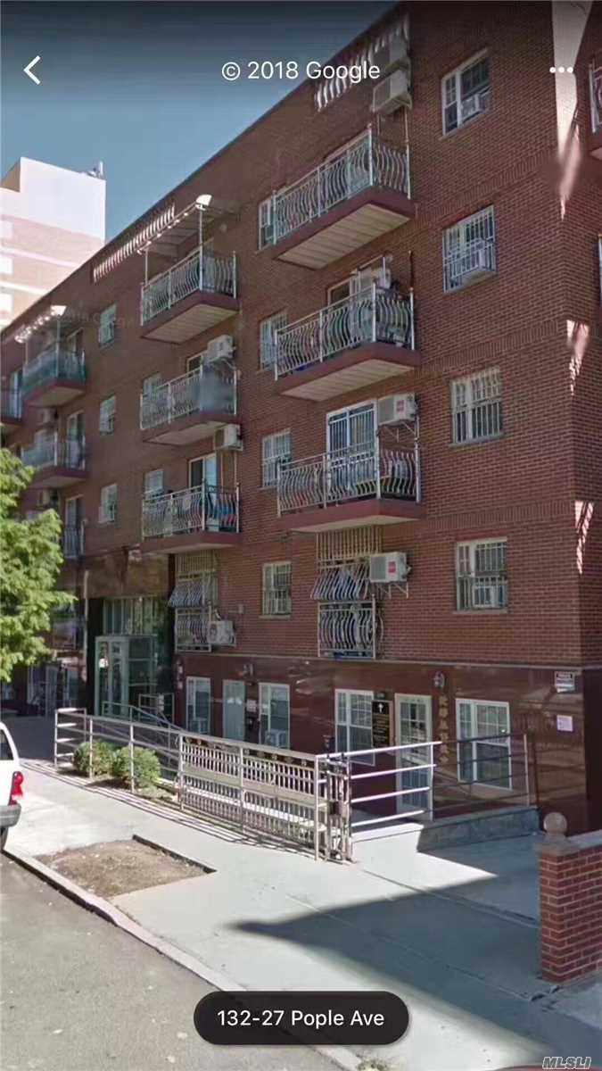 132-36 Pople Ave - Photo 1