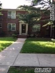 35-10 206 St - Photo 1
