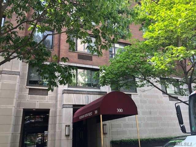 300 Albany St - Photo 1
