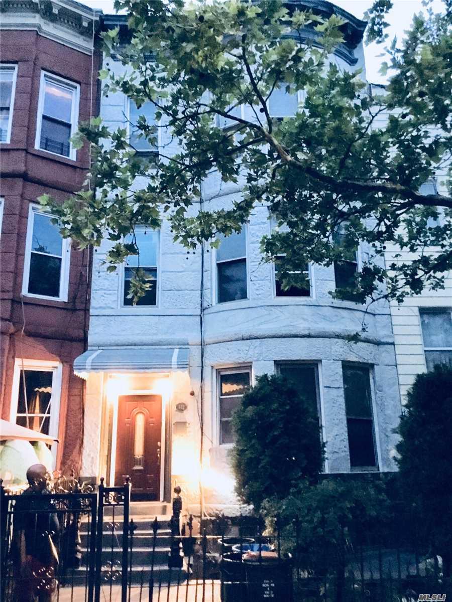 612 Bainbridge - Photo 1