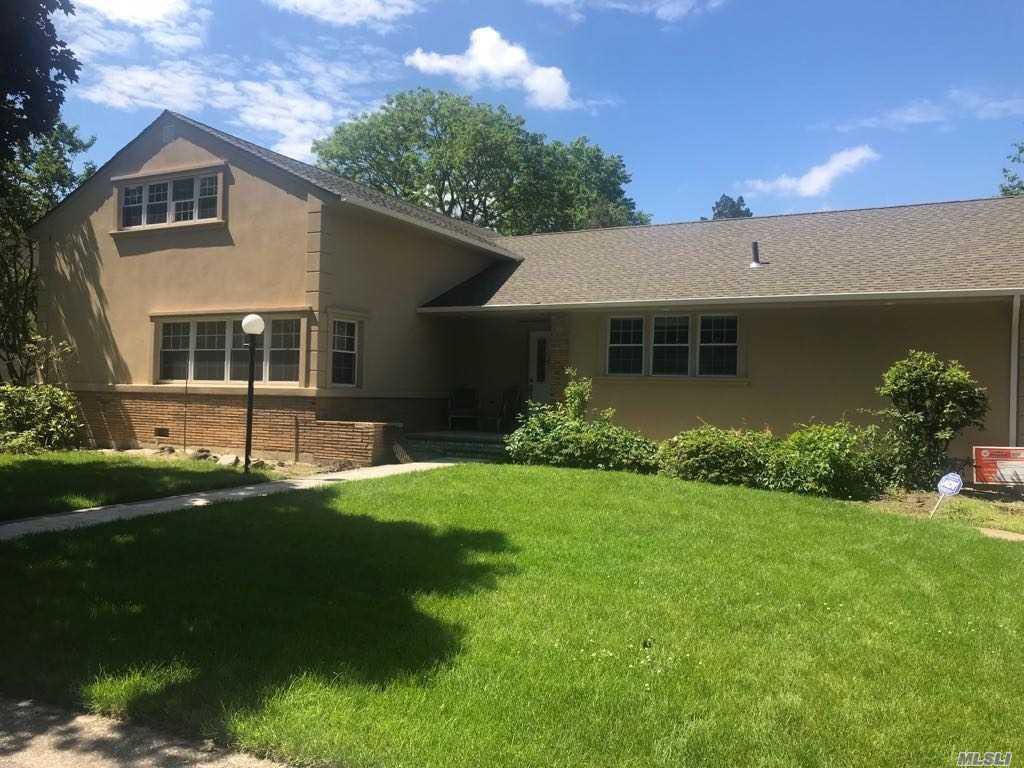 573 Fairway Dr - Photo 1