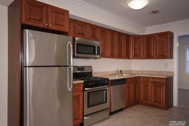 311 Main St - Photo 1