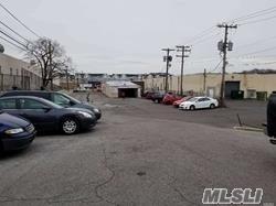 1542 Old Country Rd - Photo 1