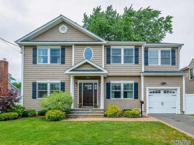 3761 Hudson Ave - Photo 1