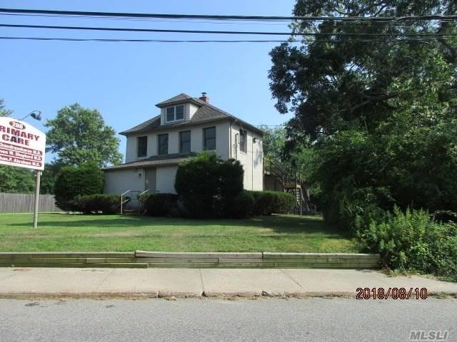 286 Patchogue Yaphan Rd - Photo 1