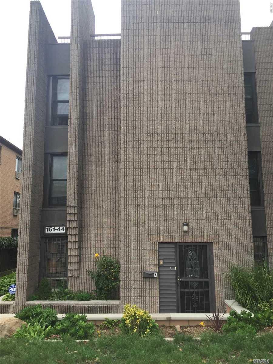 151-44 80 St - Photo 1