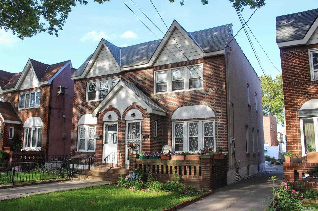 132-19 83 St - Photo 1