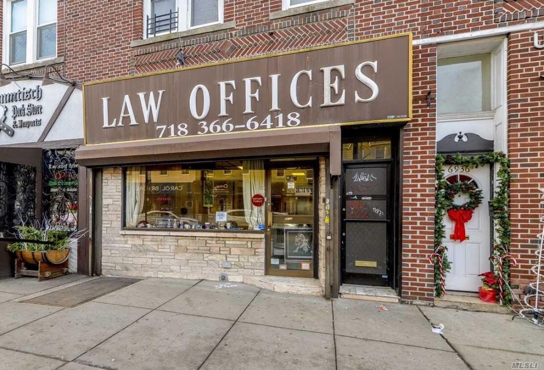 69-38 Myrtle Ave - Photo 1