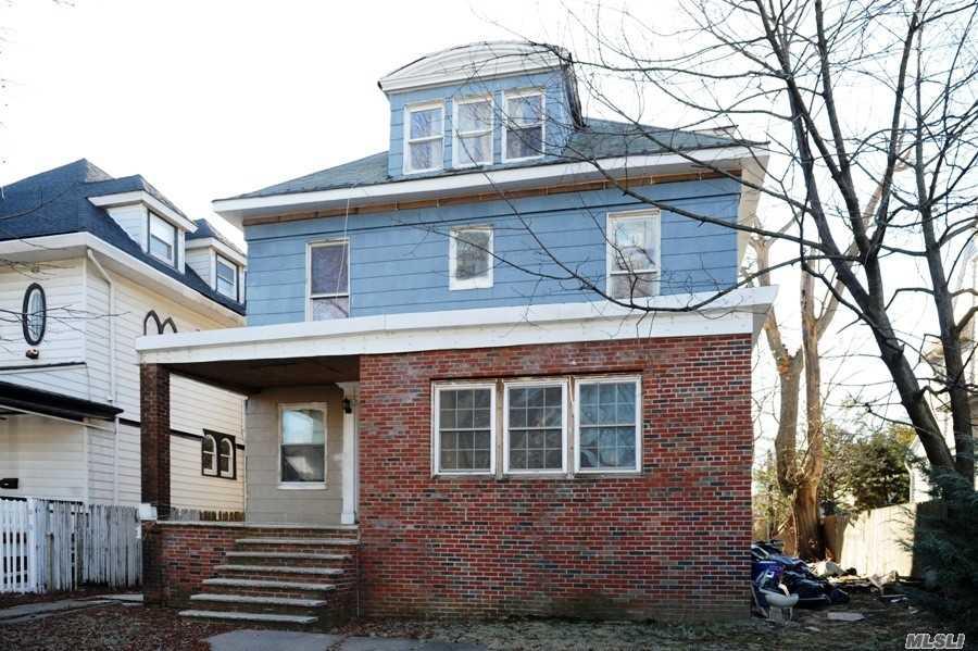 1316 Beverley Rd - Photo 1