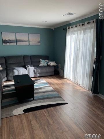 987 Skyline Dr - Photo 1