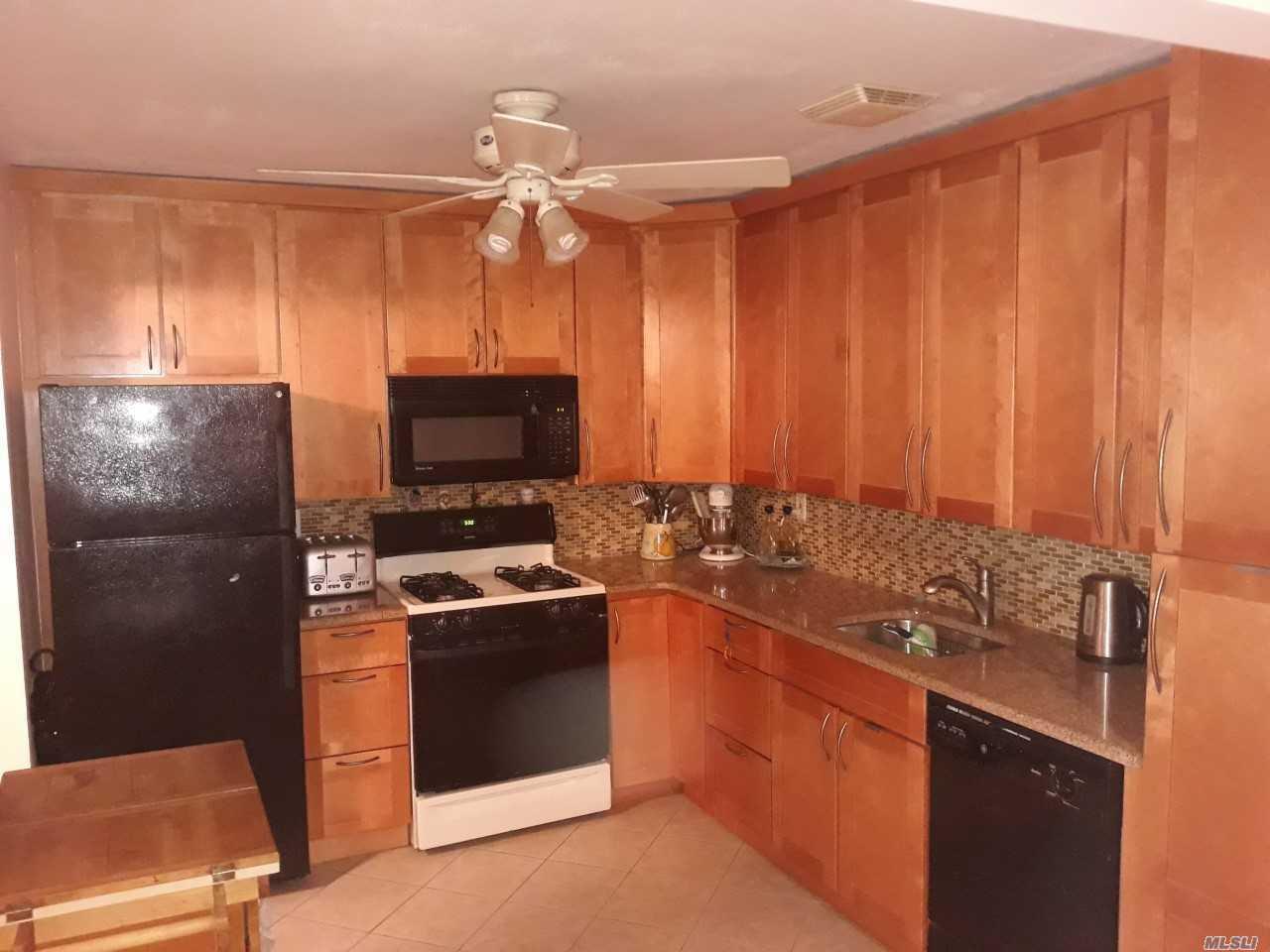 121-35 5th Ave - Photo 1