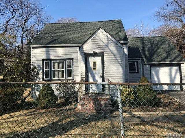 105 Vanderbilt Ave - Photo 1