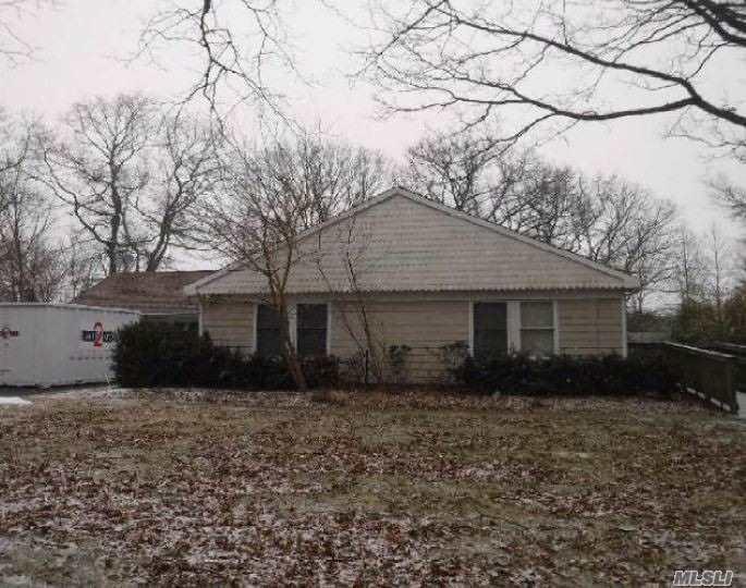 71 Chelsea Dr - Photo 1
