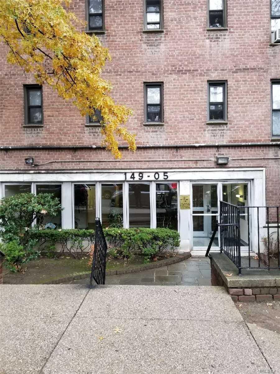 149-05 79th Ave - Photo 1