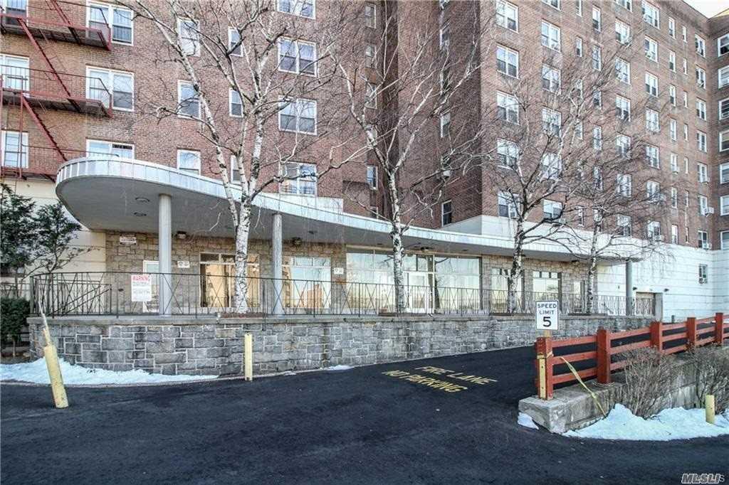 2630 Kingsbridge Ter - Photo 1