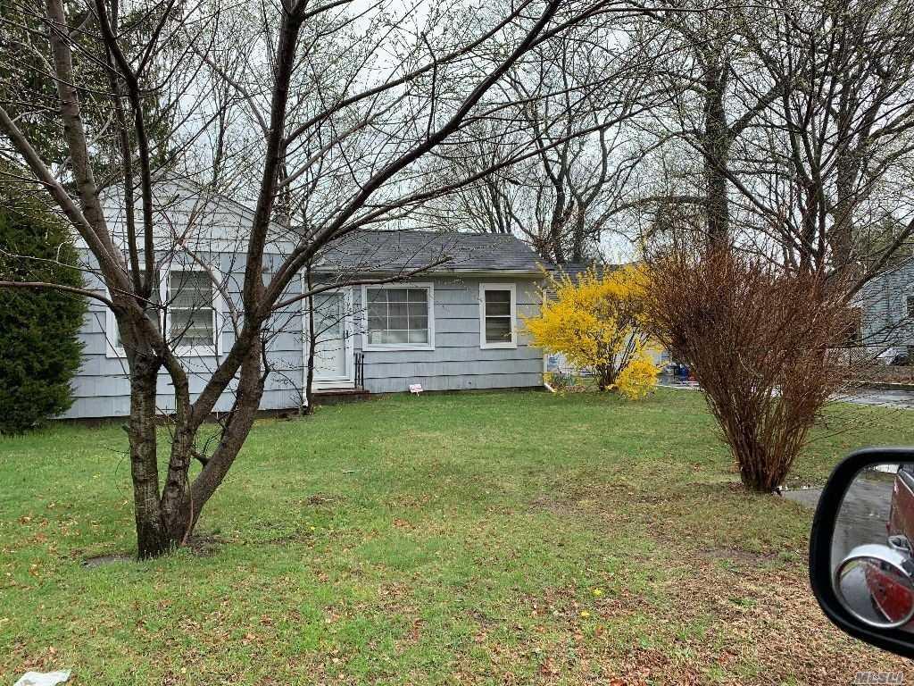 251 Jackson Ave - Photo 1