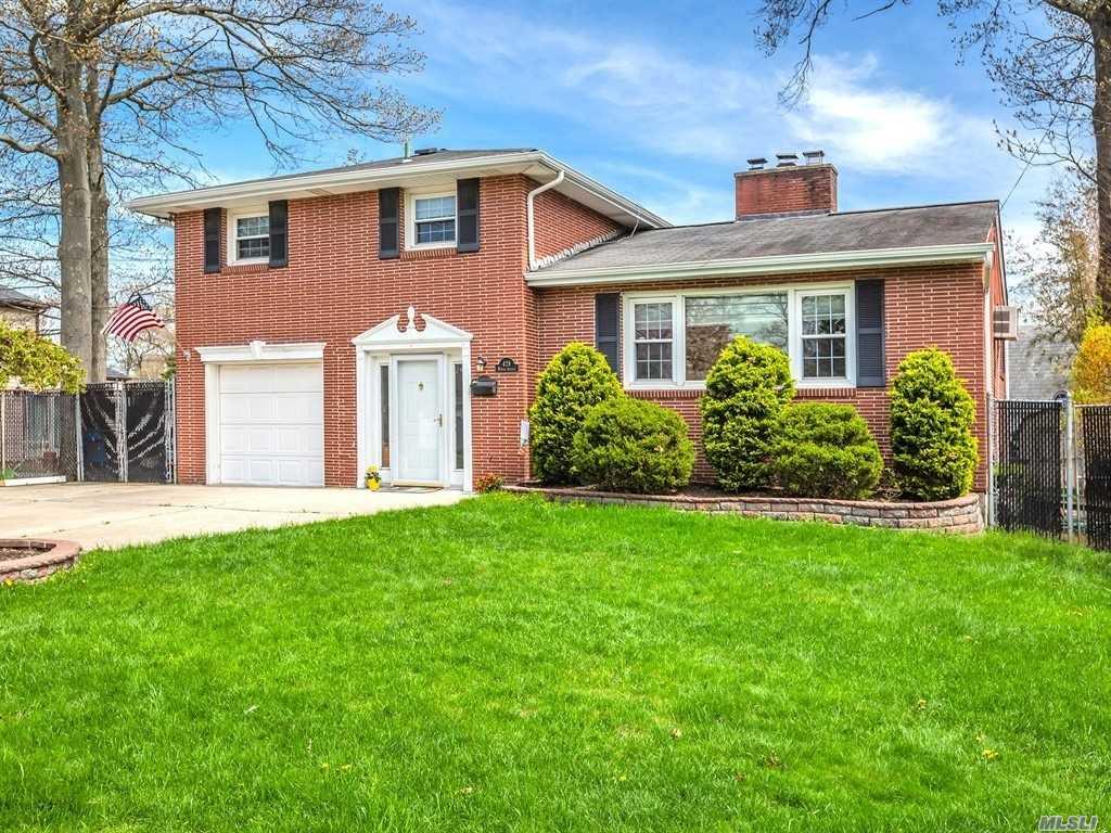 428 Myrtle Ave - Photo 1
